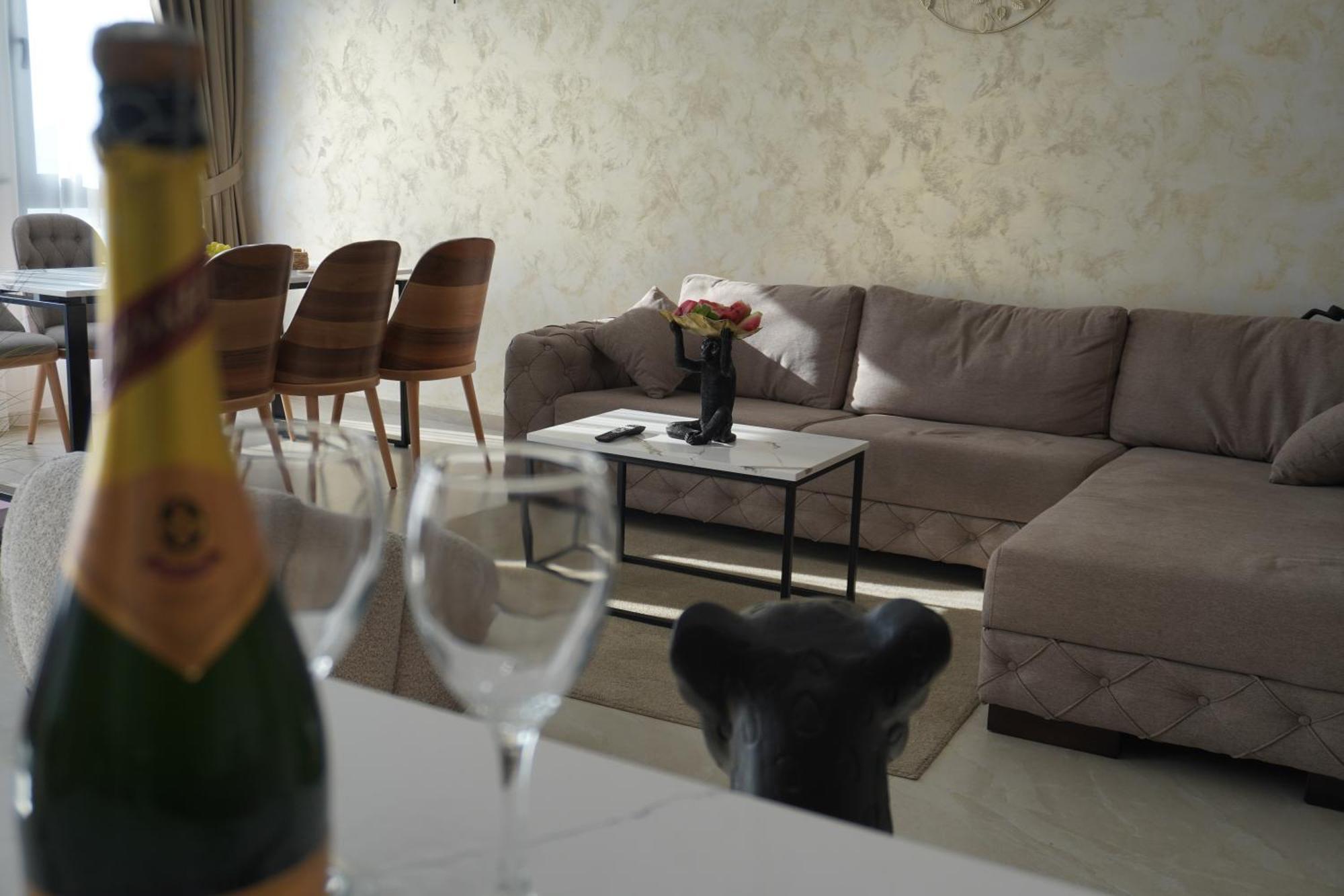 Vienna Luxury Apartments Dobra Voda Buitenkant foto